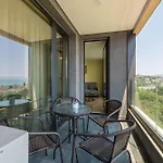 Cozy Sea View & Parking Lägenhet