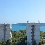 Cozy Sea View & Parking Βάρνα