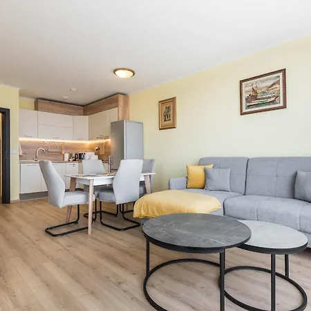 Cozy Sea View & Parking Апартаменты *