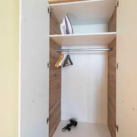 Апартаменты Cozy Sea View & Parking