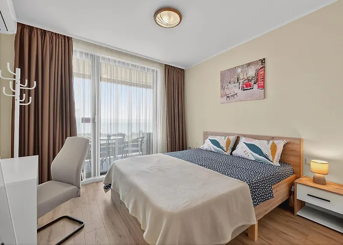 Cozy Sea View & Parking Apartment *