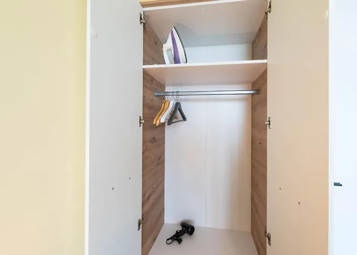 Apartment Cozy Sea View & Parking