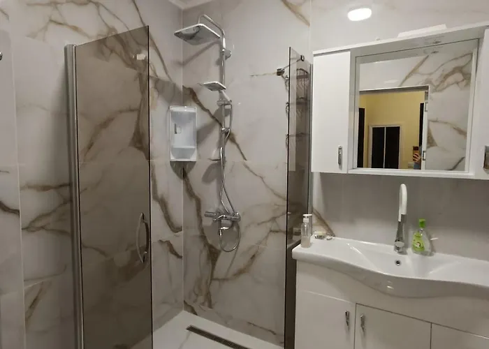 Cozy Sea View & Parking Varna