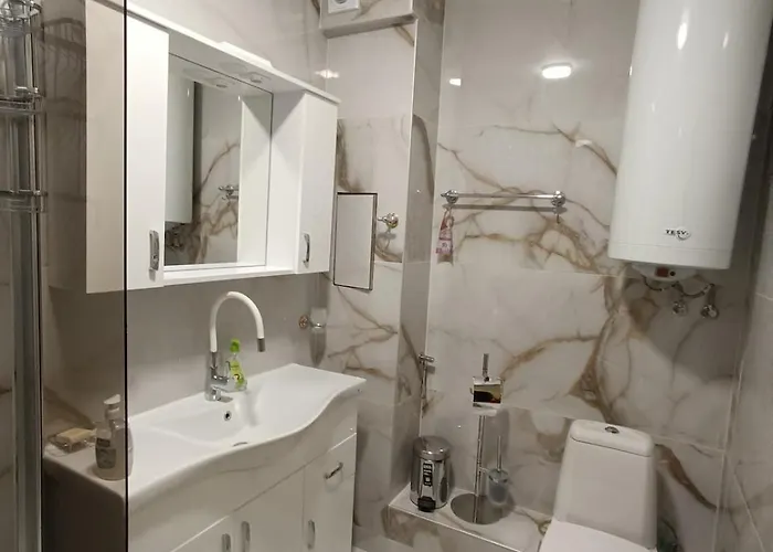 Cozy Sea View & Parking Apartment