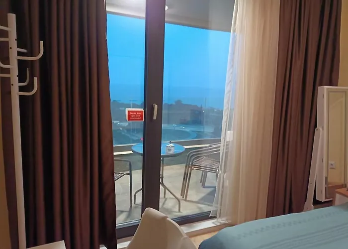 Cozy Sea View & Parking Apartment Varna