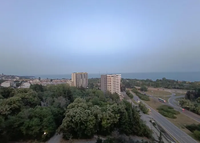 Cozy Sea View & Parking * Varna